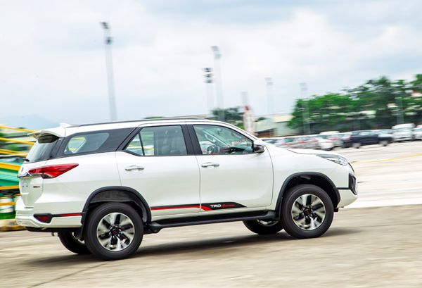 Hình ảnh xe Toyota TRD Sportivo 2019