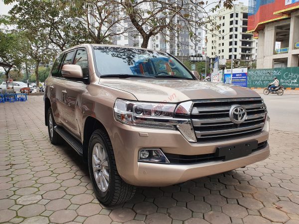 Hình ảnh Toyota Land Cruiser 2020 (V8) màu vàng cát 