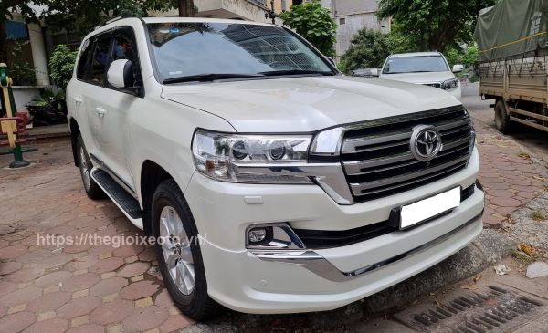 Độ body kit cho xe Toyota Land Cruiser 2021