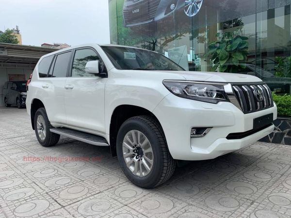 ngoại thất toyota land cruiser prado 2021