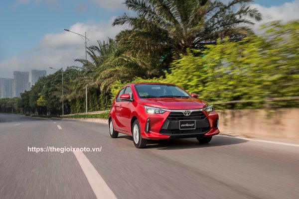 Cụm đèn pha trên Toyota Wigo 2023