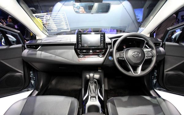 Hình ảnh thực tế Toyota Corolla Altis 2020