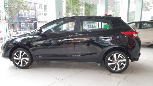 thân xe toyota yaris