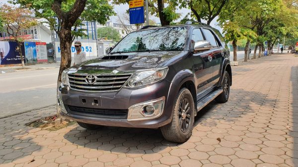 Toyota Fortuner 2.5G MT 2015 đẹp xuất sắc