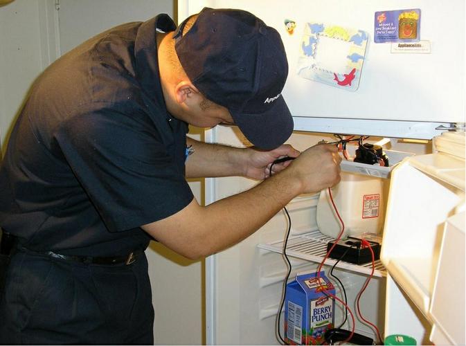TẠI SAO TỦ LẠNH VẪN CHẠY  NHƯNG CHỈ LẠNH Ở NGĂN ĐÁ NGĂN DƯỚI KHÔNG MÁT ?