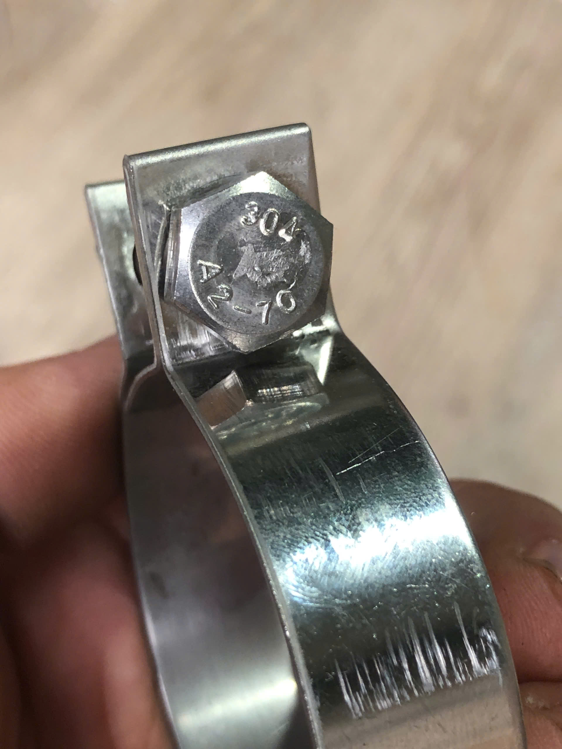 Đai Siết BuLong chuẩn inox 304 ( SIZE 25mm - 350mm )