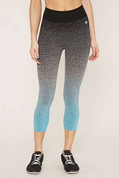 Quân Ombre Capri Leggings
