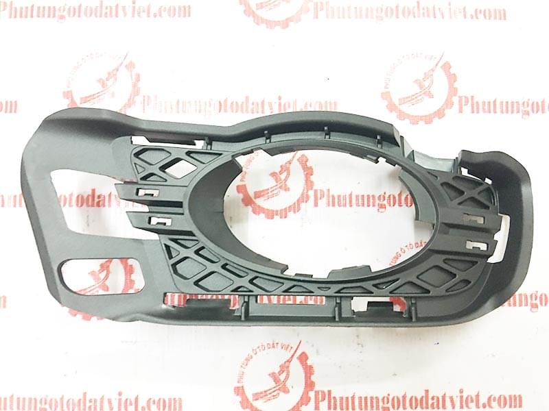 Ốp đèn gầm Mercedes W204 - 2048852523