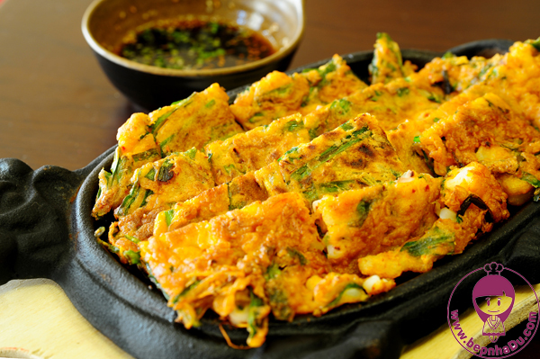 bánh xèo kim chi