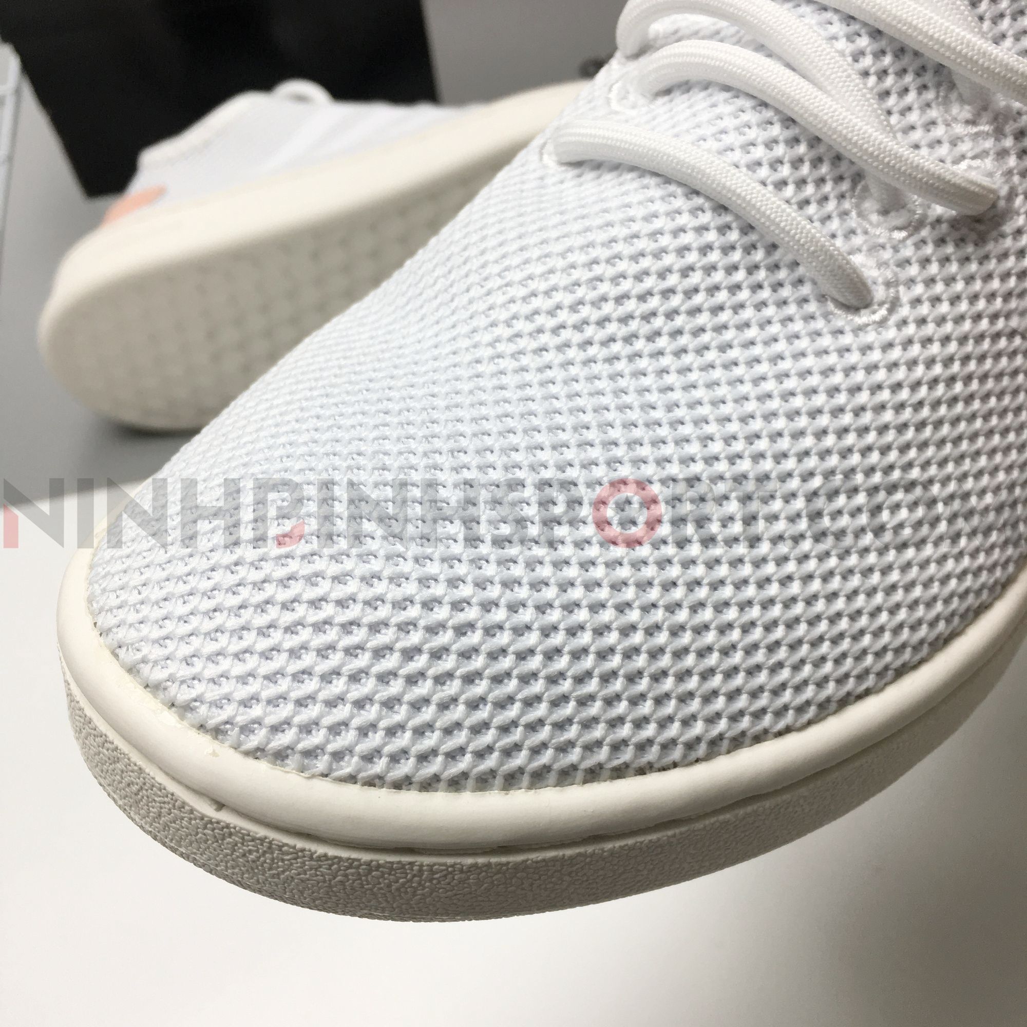 Giày thể thao nữ Adidas Court Adapt White F36476