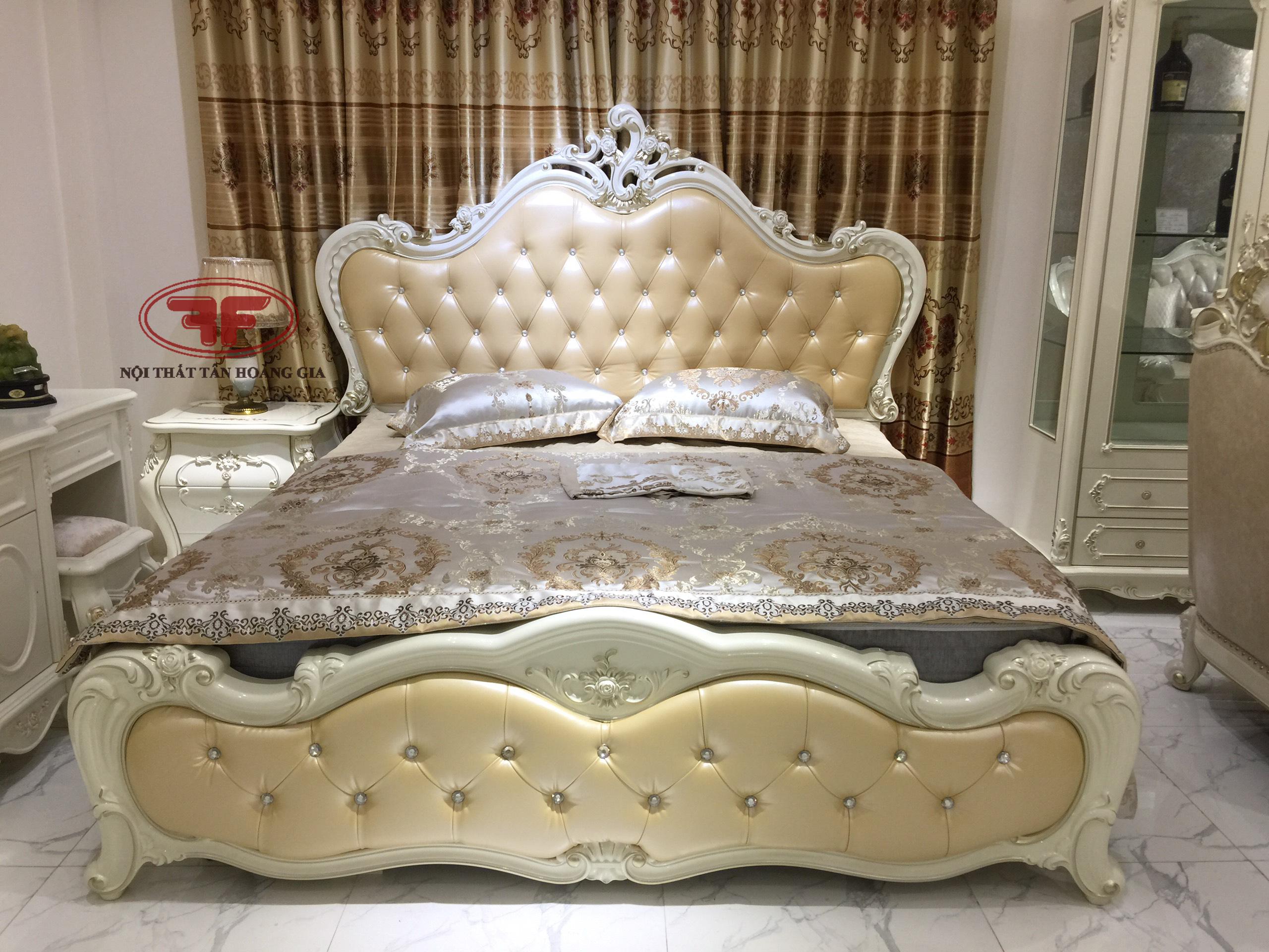 Giường ngủ nhập khẩu tân cổ điển 916B sang trọng, quý phái