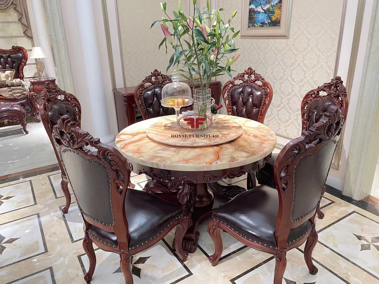 Nếu bạn đang tìm kiếm một bộ bàn ăn mang phong cách cổ điển đẳng cấp, thì đây là sự lựa chọn hoàn hảo. Bộ bàn ăn được chế tác từ gỗ hương cao cấp, mang đến sự ấm áp và sang trọng trong không gian ăn uống của bạn. Hãy xem bức ảnh để tìm hiểu thêm về kiểu dáng và màu sắc của sản phẩm này.