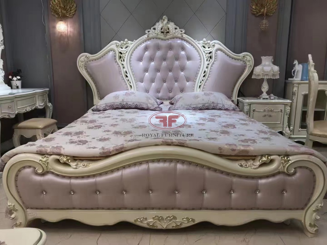 Bộ phòng ngủ tân cổ điển 906B
