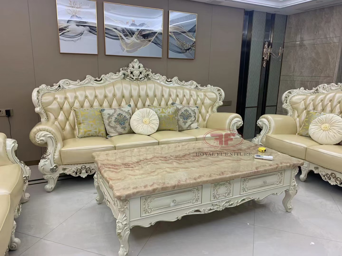Hoàn thiện bộ sofa sang trọng, hoành tráng nhà anh Kiên - Sơn La