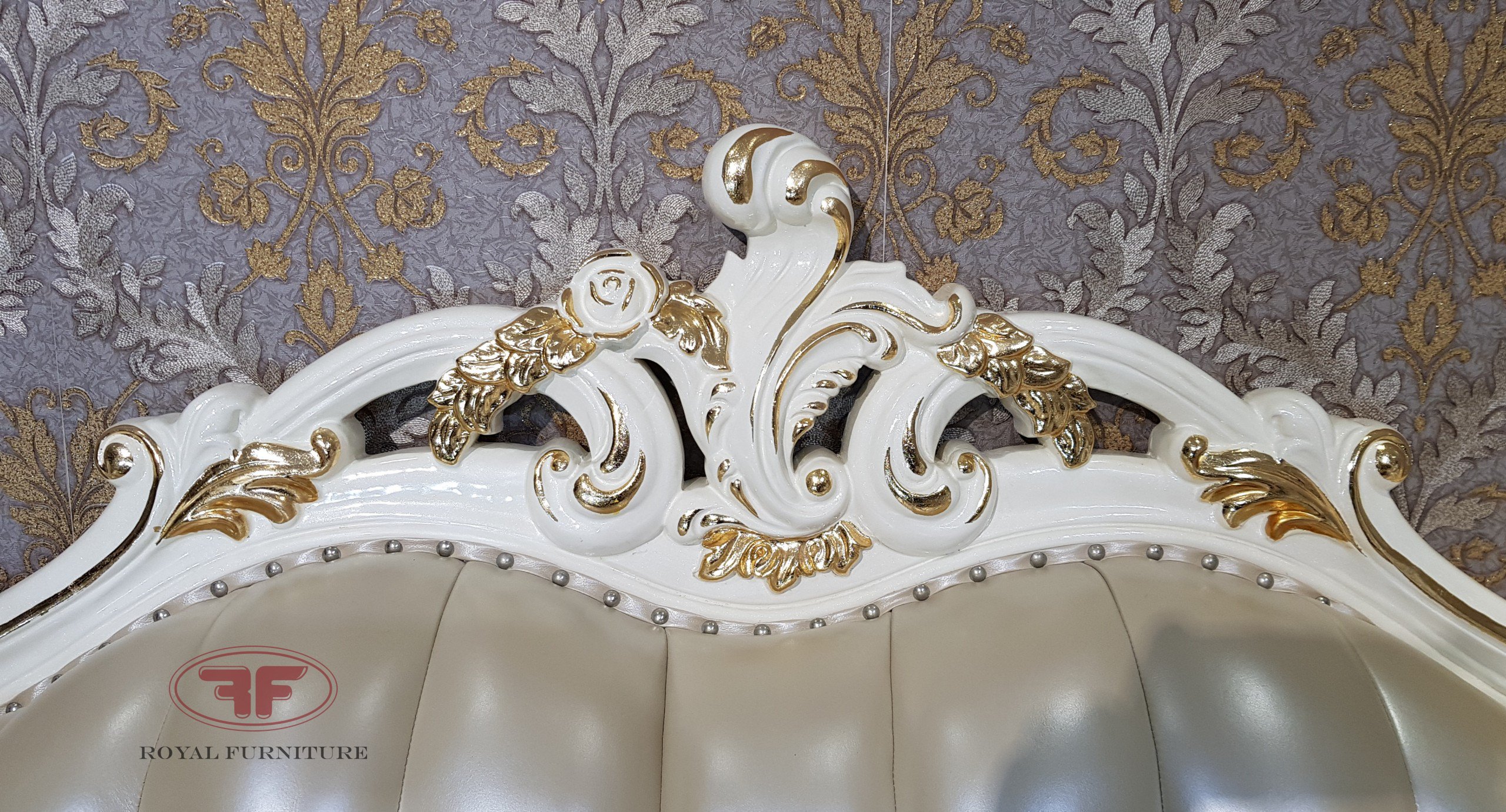 Bộ sofa gỗ tự nhiên tân cổ điển dát vàng 9902B