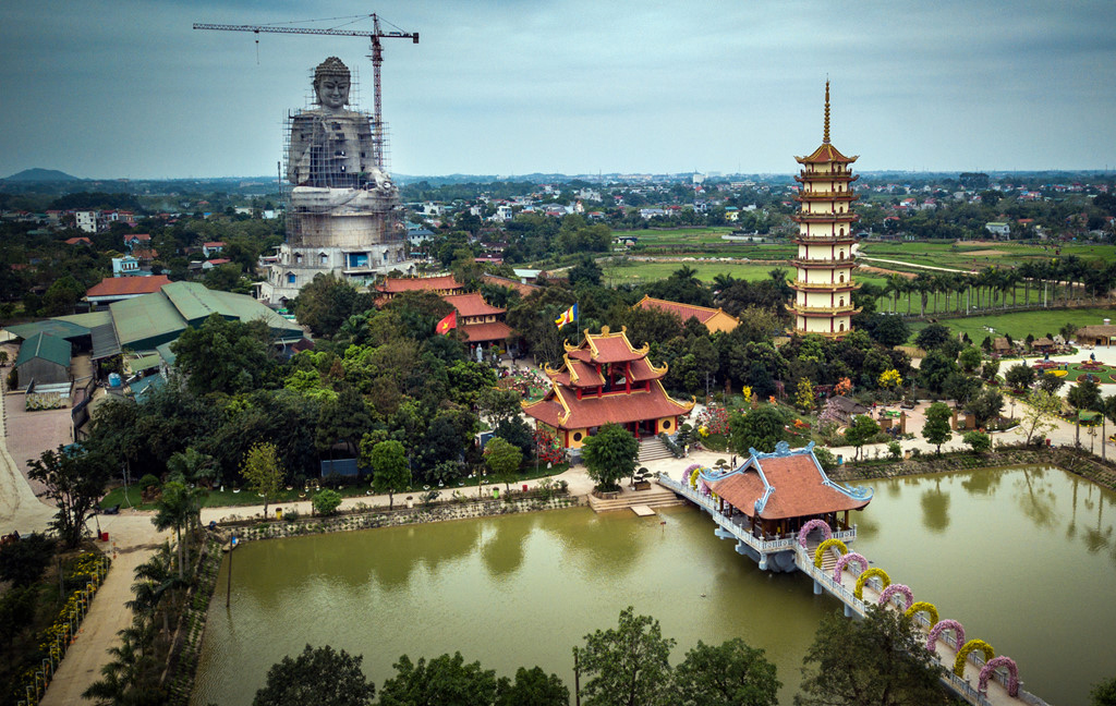 Chùa Khai Nguyên có tượng Phật lớn nhất Đông Nam Á, được bảo vệ bằng Sơn Skey