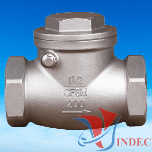 Van 1 chiều inox lá nối ren có tên tiếng anh là Stainless steel swing check valve screwed là loại van tự vận hành sử dụng áp lực nước hay các chất lỏng đi qua để thực hiện việc đóng mở. Chốt bản lề bên trong thân van là tâm điểm cho sự đóng mở của van một chiều inox.