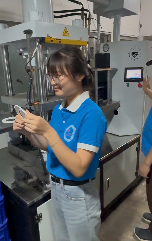 Automatic PTFE Gasket Molding Machine