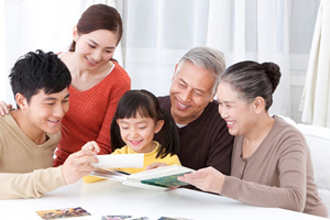 Nhà có 7 người nhưng chỉ mua 6 cái bánh, người mẹ đã dạy cho con bài học cả đời không quên
