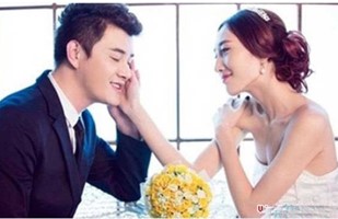 ‘Đàn bà khôn ngoan là biết vị trí của mình là bên cạnh chứ không phải sau lưng đàn ông’