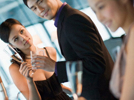 Tội lỗi của đàŋ ông là tham của lạ, sai lầm của đàŋ bà là níu kéo kẻ đã thay lòng