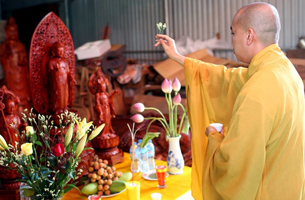 Cần hiểu thế nào về nghi lễ “khai quang điểm nhãn” trong Phật giáo?