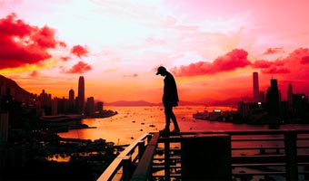 Khi cuộc sống là trò chơi có tổng bằng không