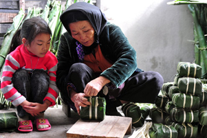 Sau bao năm hết mình với tuổi trẻ, chiều giáp Tết xót lòng tự hỏi: Chúng ta còn được gặp bố mẹ bao nhiêu lần?