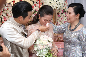 Thấm thía lời mẹ dặn con gái trước khi về nhà chồng: ‘Chỉ có cha mẹ nuôi con mới không kể công lao’