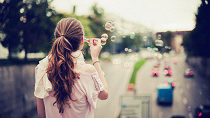 Hãy sống và yêu thương nhau khi còn có thể