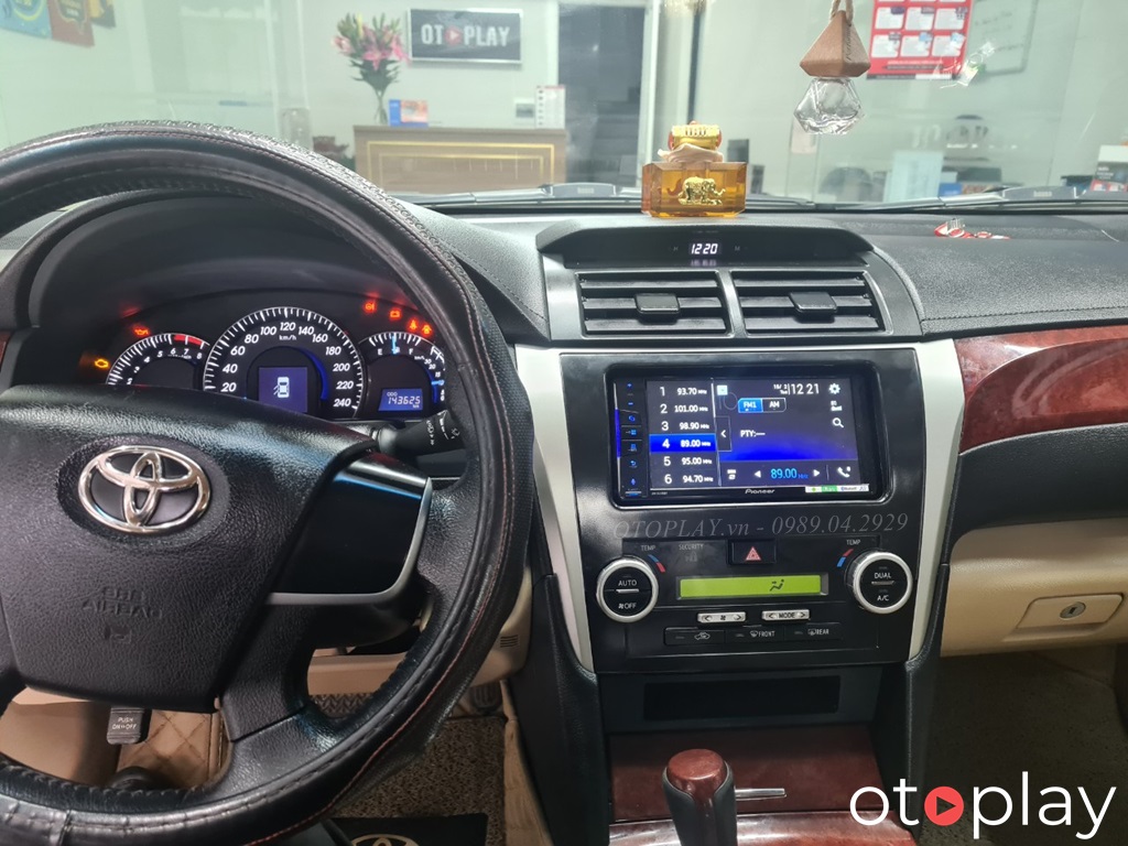 Camry 2014 lắp màn DVD Pioneer ZL5150BT