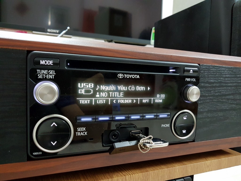 Đầu CD xe Toyota Vios, Altis, Innova, Fortuner đóng hộp gỗ nghe nhạc