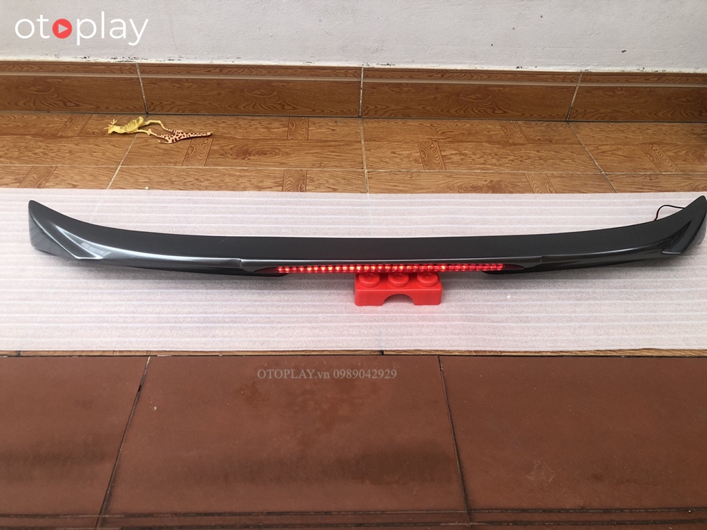 Đuôi gió Mitsubishi Attrage