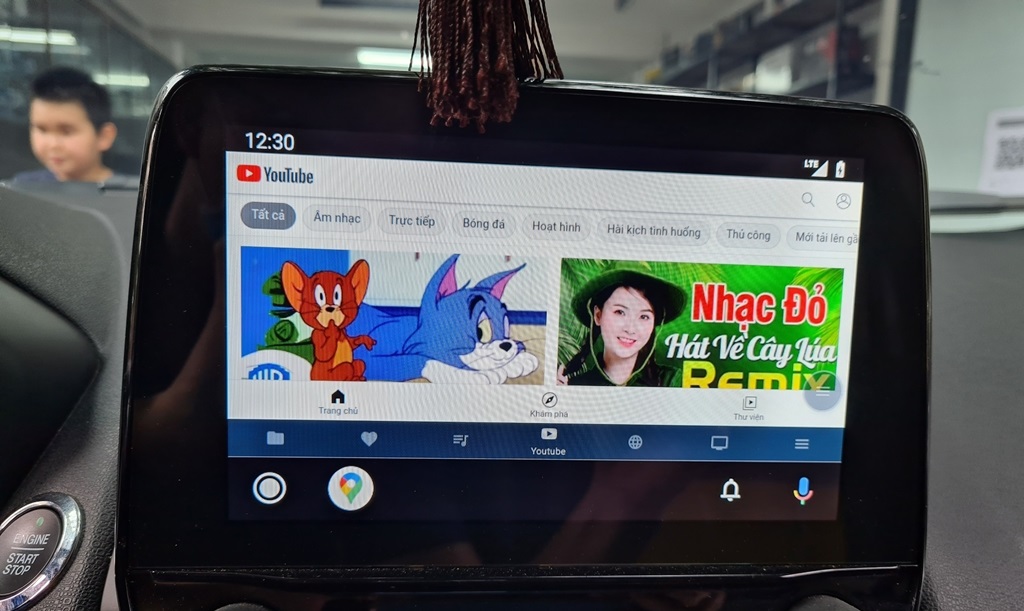 Xem Youtube Tivi qua Android Auto trên xe ô tô như thế nào?