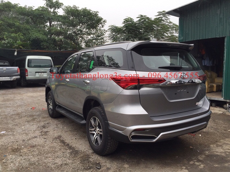 xe fortuner lắp bộ body kit cực chất