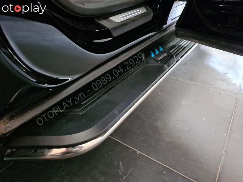 Hình ảnh bậc chân Audi Q8 