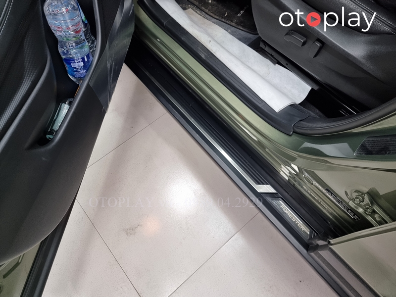 Bậc chân Subaru Forester 2022 lắp đặt tại OTOPLAY
