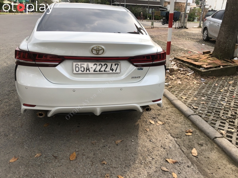 Đuôi xe Camry độ bodykit mẫy Camry TRD nhập Mỹ 