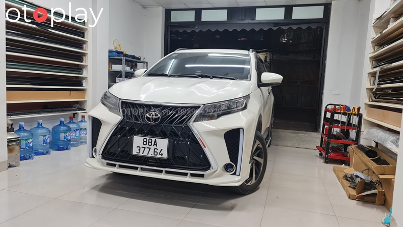 Xe Toyota Rush lắp đặt hoàn thiện Bodykit Lexus