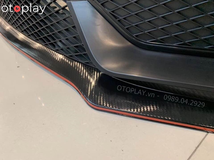 Honda Civic độ Body kit Type R ôm khít từng chi tiết