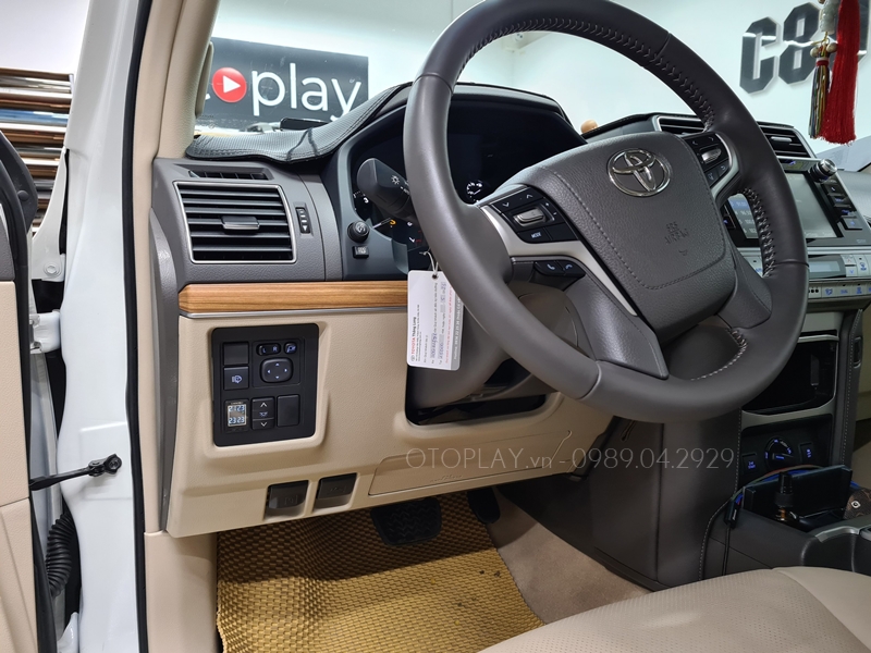 Cảm biến áp suất lốp nút chờ CareUD lắp cho xe Toyota Prado
