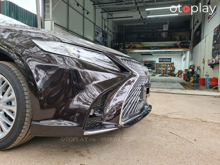 Camry độ Lexus Màu sơn nâu ánh kim ra nắng sẽ rất nổi bật và bắt mắt