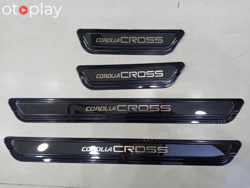 Nẹp bước chân ngoài xe Corolla Cross