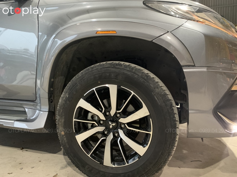 Cua lốp trước xe Pajero Sport hàng Tithum Thái Lan
