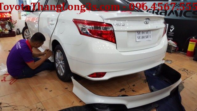 Đội ngũ kỹ thuật lắp bodykit cho xe vios