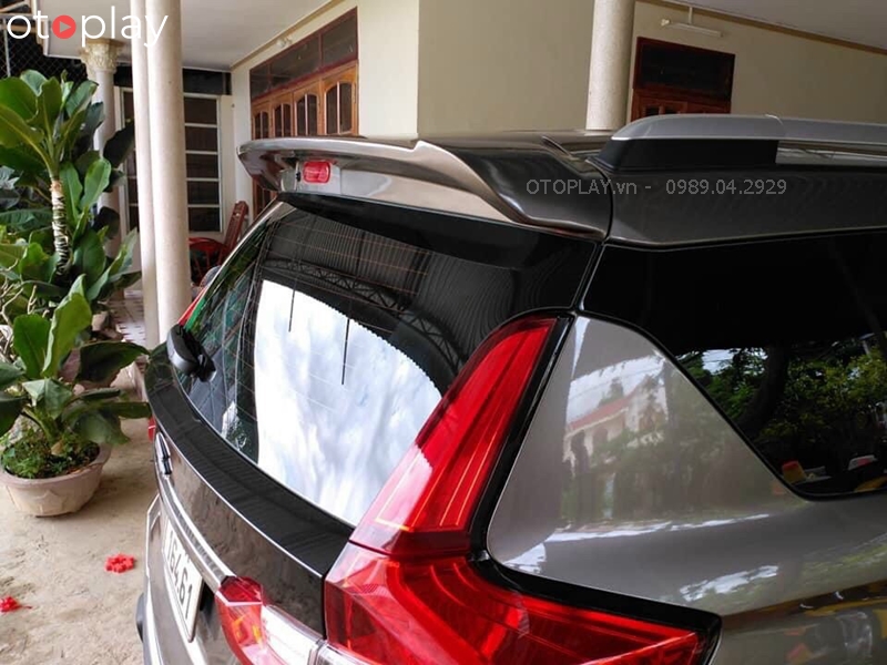 Đuôi gió dành riêng cho xe Suzuki XL7 được thiết kế ôm vừa khít và hài hòa với phần đuôi xe