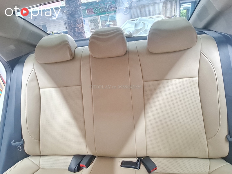 Cận cảnh ghế da cho hyundai Accent