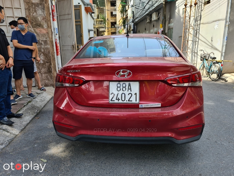 Xe Hyundai Accent 2018 màu đỏ biển 88 Vĩnh Phúc xuống Hà Nội độ phụ kiện tại OTOPLAY