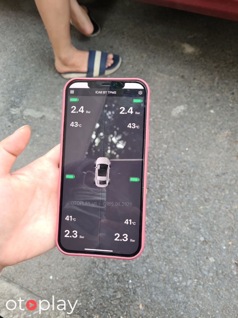 Cảm biến áp suất lốp Hyundai Accent hiển thị trên điện thoại di động smart phone