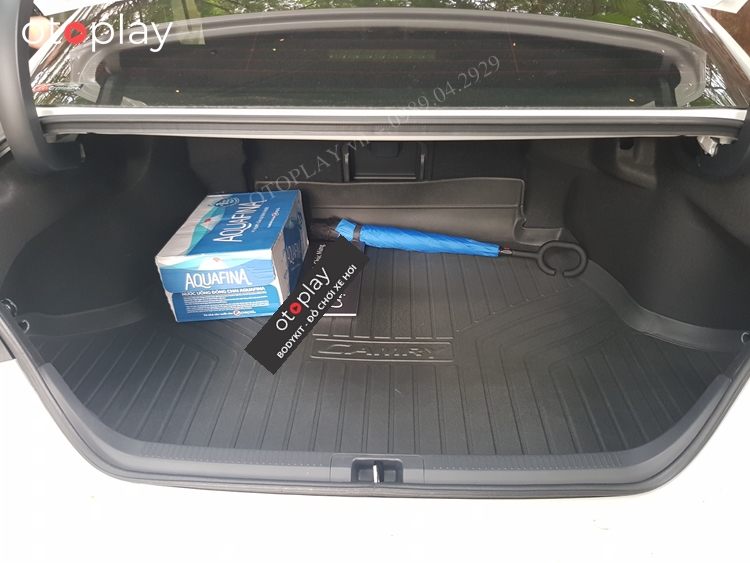 Lót cốp Camry loại rẻ nhưng chất lượng khá tốt